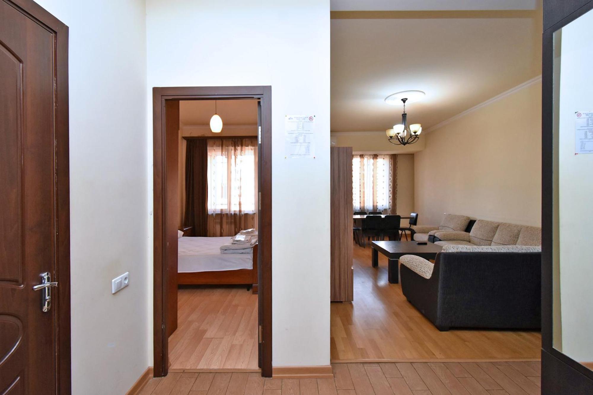 Rent Inn Yerevan On Buzand Street Exteriér fotografie